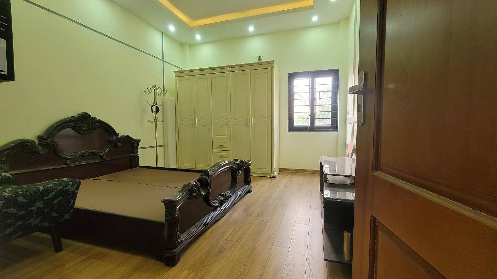 SIÊU PHẨM HẠ ĐÌNH - NGÕ THÔNG, GẦN TRƯỜNG HỌC, SIÊU THỊ, ĐIỂM XE BUS. 5,5 Tỷ