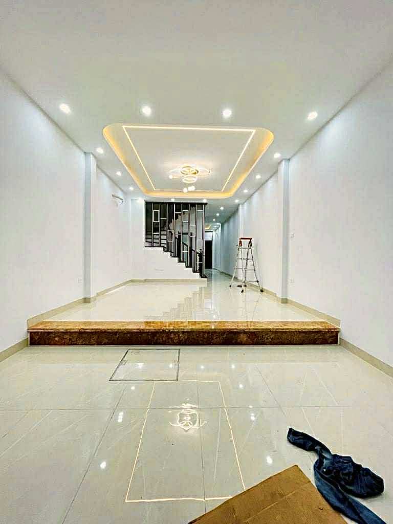 BÁN NHÀ Định Công Hoàng Mai Nhà mới đẹp Long Lanh