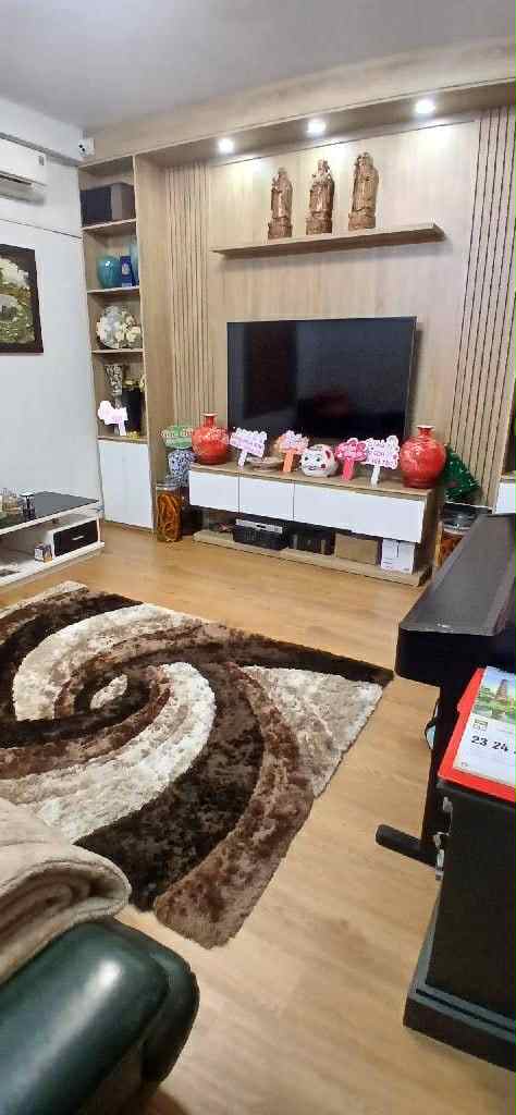 Bán Nhà Giải Phóng - Hoàng Mai ngách to rộng ô tô đi