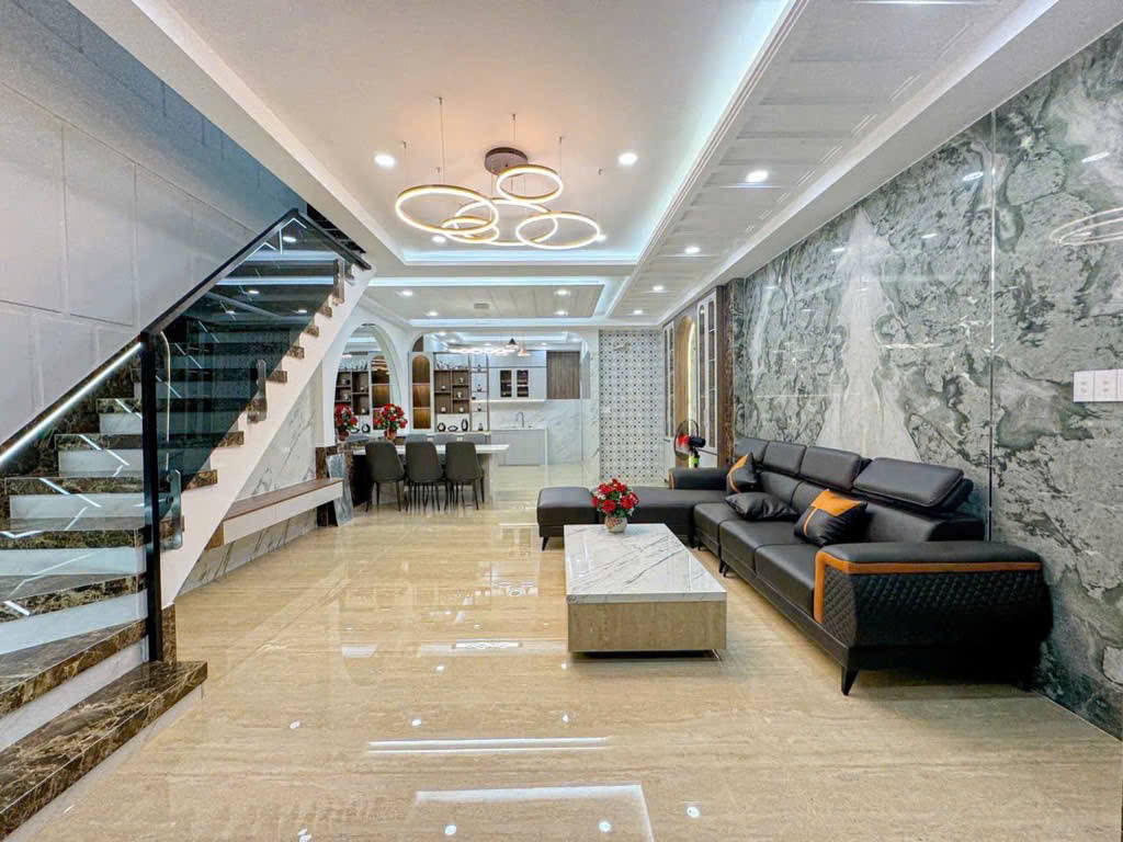 KẾ BÊN KHU ĐẤT VÀNG HIM LAM - SIÊU PHẨM NHÀ PHỐ THIẾT KẾ HIỆN ĐẠI ĐẦY ĐỦ CÔNG NĂNG NGANG 5M