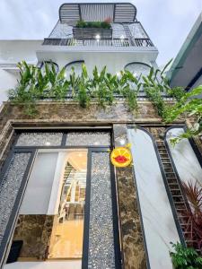 KẾ BÊN KHU ĐẤT VÀNG HIM LAM - SIÊU PHẨM NHÀ PHỐ THIẾT KẾ HIỆN ĐẠI ĐẦY ĐỦ CÔNG NĂNG NGANG 5M