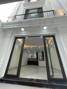 Nhà 4 tầng Vân Nội gần Võ Nguyên Giáp TC hơn 4 tỷ 4 ngủ có sân BBQ oto 4 chỗ đỗ cửa