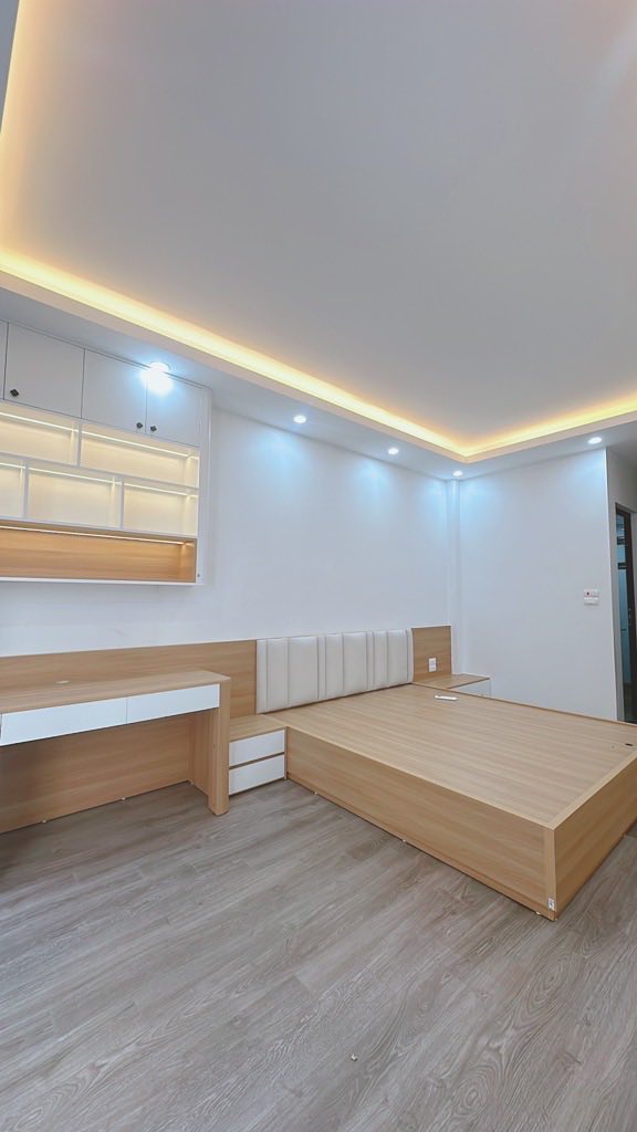 TRUNG TÂM BỒ ĐỀ - HOÀNG NHƯ TIẾP ,Ô TÔ ĐỖ CỔNG
