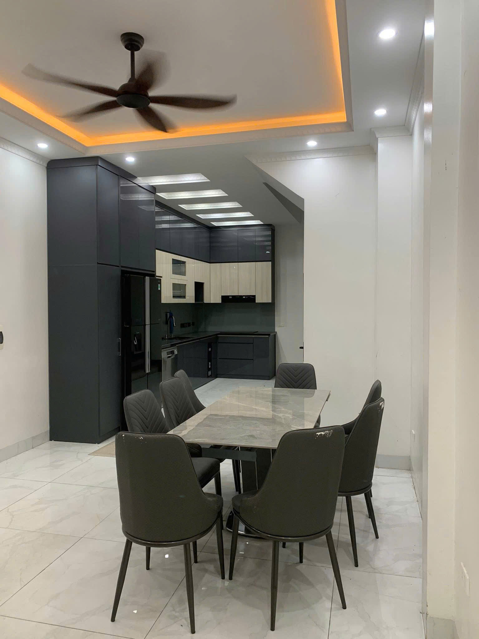 Căn nhà vị trí cực hiếm chỉ vài bước chân lên cầu Chương Dương