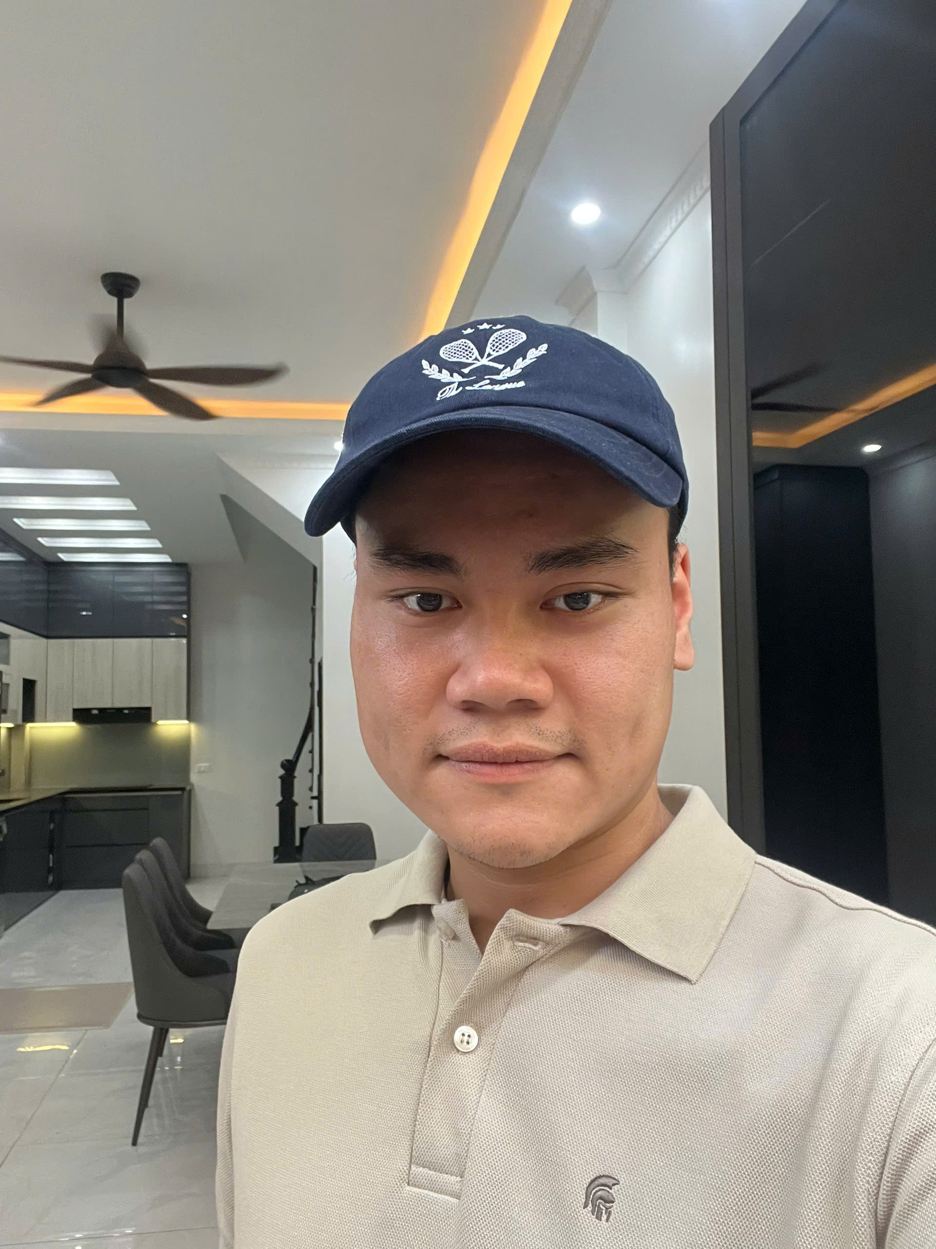 Căn nhà vị trí cực hiếm chỉ vài bước chân lên cầu Chương Dương