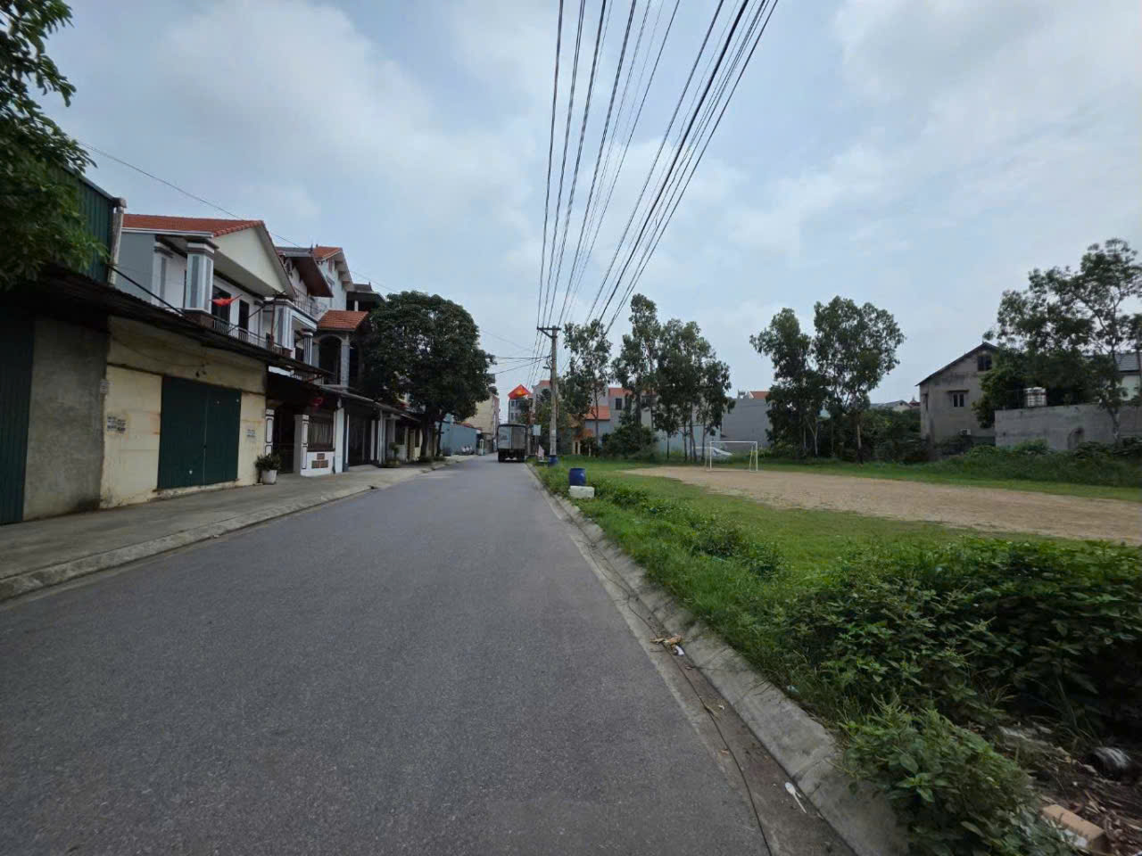 B A.N đất tặng nhà, Văn Lâm. Lô góc, ô tô tránh thông, kinh doanh, gần khu công nghiệp