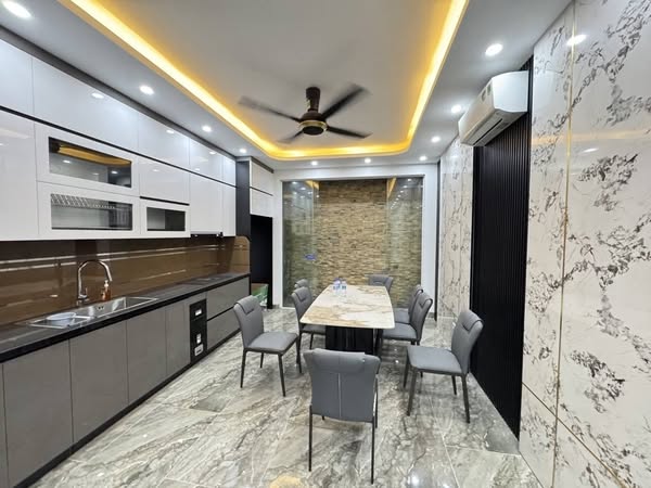 NHÀ MỚI, NỘI THẤT ĐẸP : 6 TẦNG THANG MÁY Ô TÔ VÀO NHÀ -  LÊ TRỌNG TẤN THANH XUÂN - NHỈNH 18 Tỷ