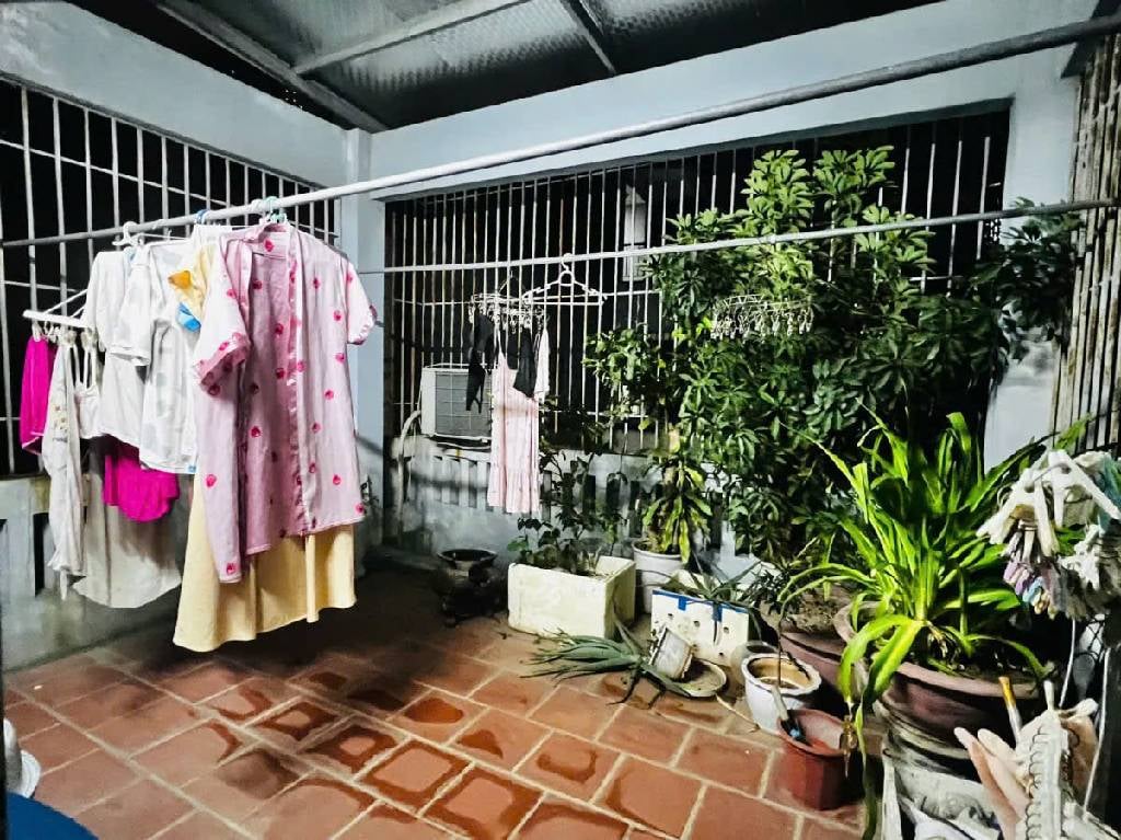 BA BƯỚC Ô TÔ TRÁNH - Ô TÔ LÙI GẦN SÁT NHÀ - MẶT TIỀN ĐẸP - DÂN XÂY - ĐẸP NHƯ MỚI - CẢI TẠO DÒNG TIỀN TỐT