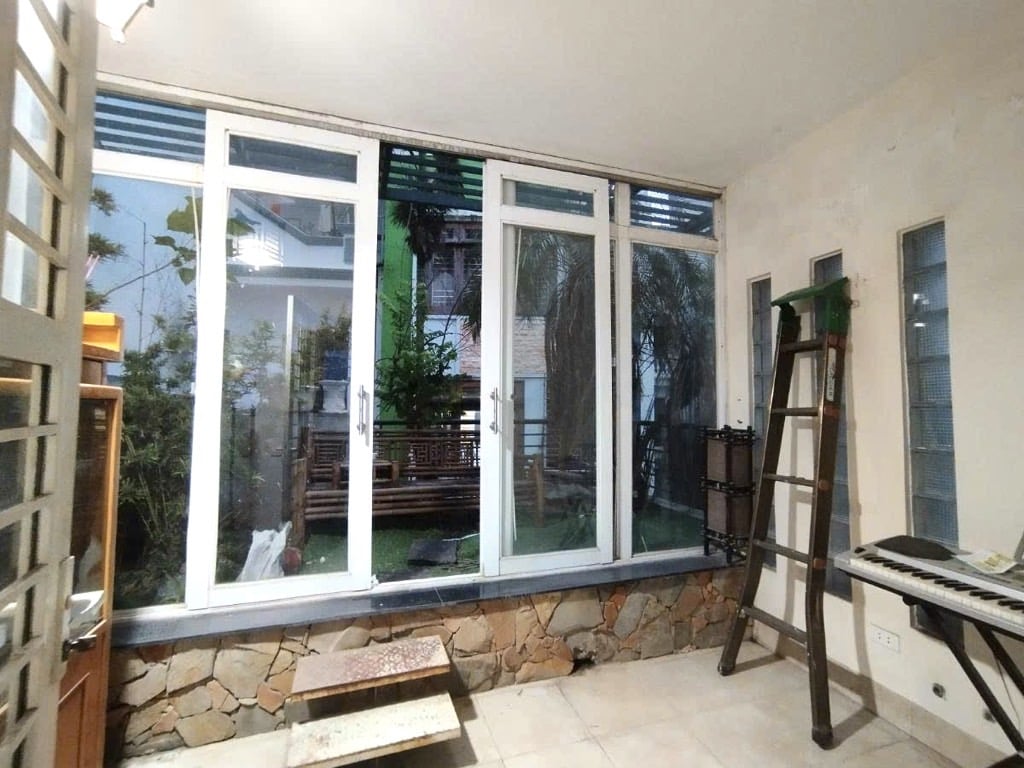 LÔ GÓC - NỞ HẬU - BA THOÁNG - 100M RA PHỐ - KHU VỰC ĐÁNG SỐNG