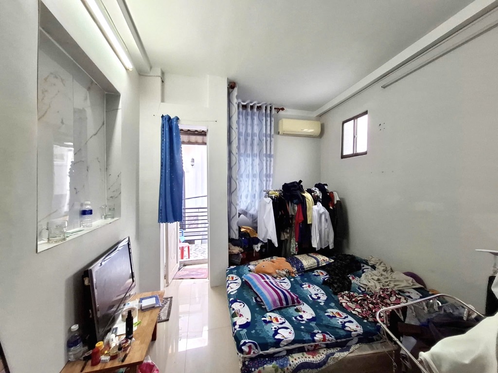 BÁN NHÀ HẬU GIANG - 49M2 - 4 TẦNG - HƠN 6 TỶ