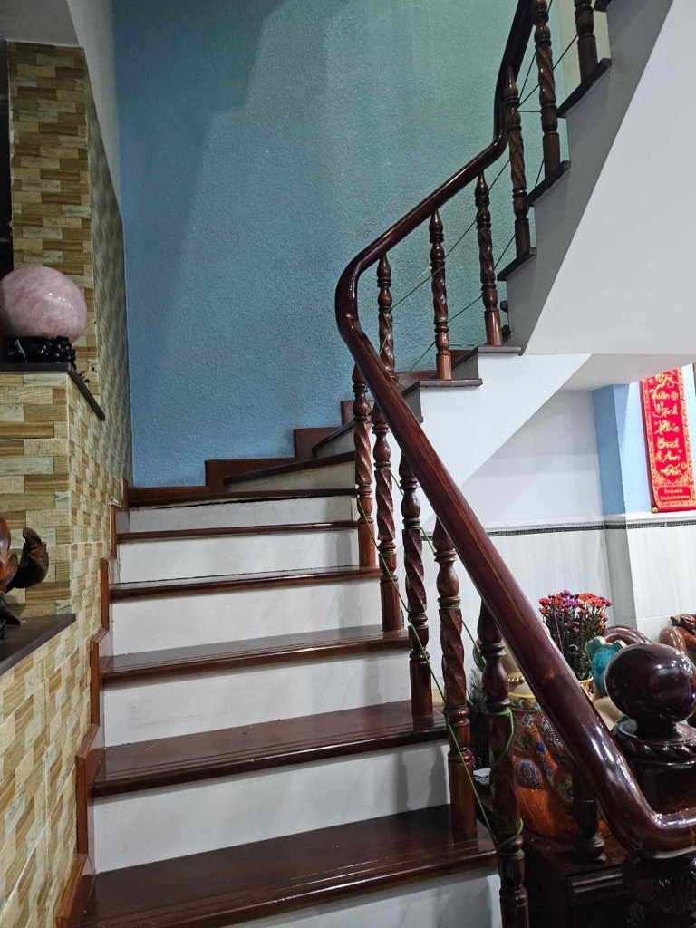BÁN NHÀ HẬU GIANG - 79M2 - 4 TẦNG - HƠN 7 TỶ