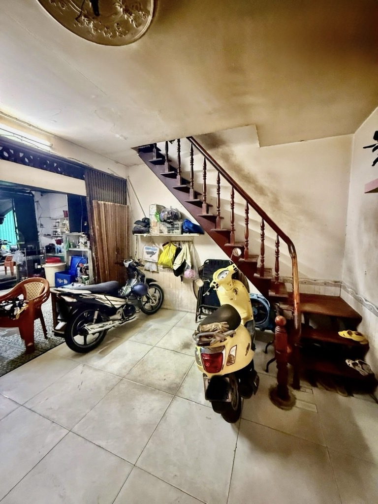 NHÀ HẺM HẬU GIANG - DT 128M2 – 2 TẦNG – TIỆN XÂY MỚI