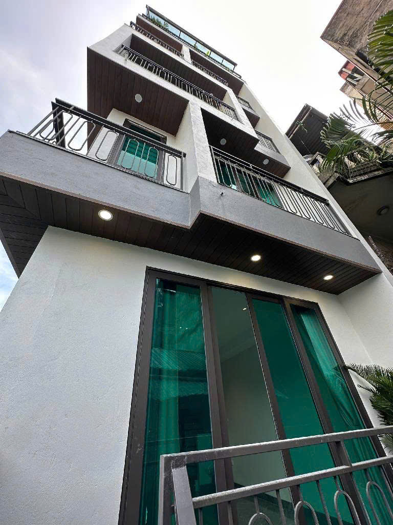 nhà đẹp đống đa 6 tầng thang máy 35m2 giá 10,5 tỷ