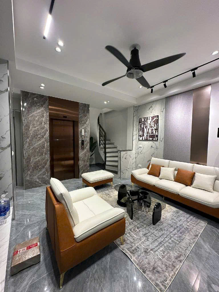 nhà đẹp đống đa 6 tầng thang máy 35m2 giá 10,5 tỷ