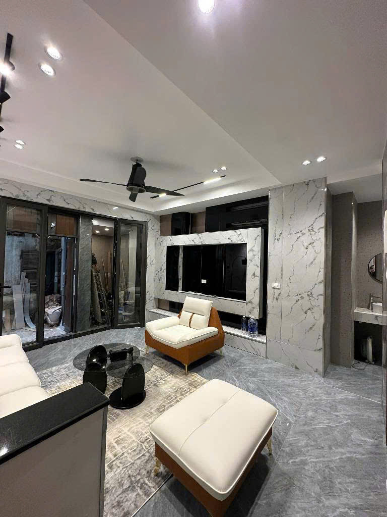 nhà đẹp đống đa 6 tầng thang máy 35m2 giá 10,5 tỷ
