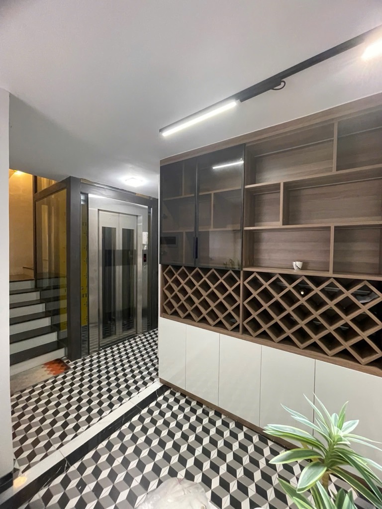 nhà đẹp đống đa 6 tầng thang máy 35m2 giá 10,5 tỷ