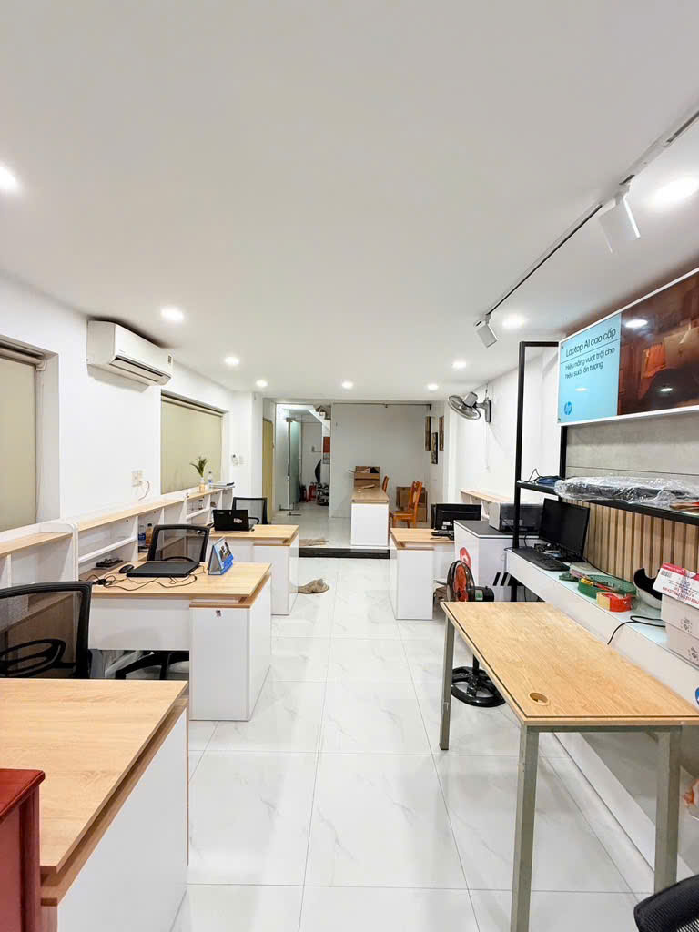 Nhà hẻm VIP 373 Lý Thường Kiệt, ngay Q.10, 4.5x23m, 3 tầng, 13,4 tỷ