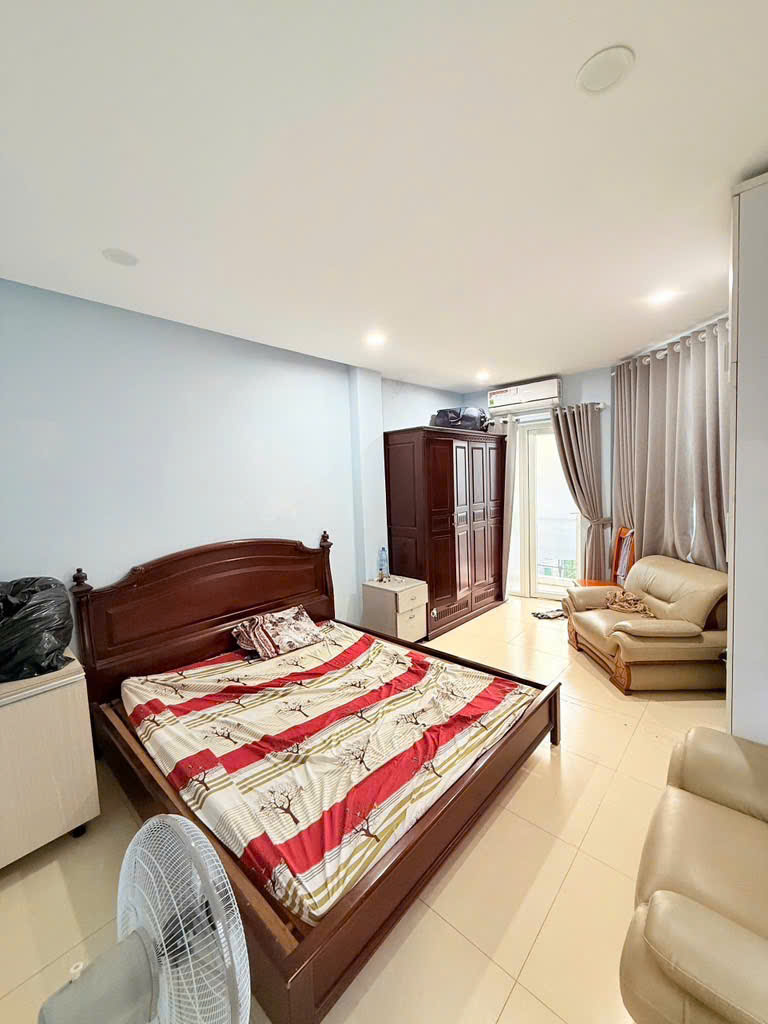 Nhà hẻm VIP 373 Lý Thường Kiệt, ngay Q.10, 4.5x23m, 3 tầng, 13,4 tỷ