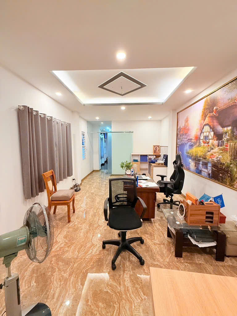 Nhà hẻm VIP 373 Lý Thường Kiệt, ngay Q.10, 4.5x23m, 3 tầng, 13,4 tỷ