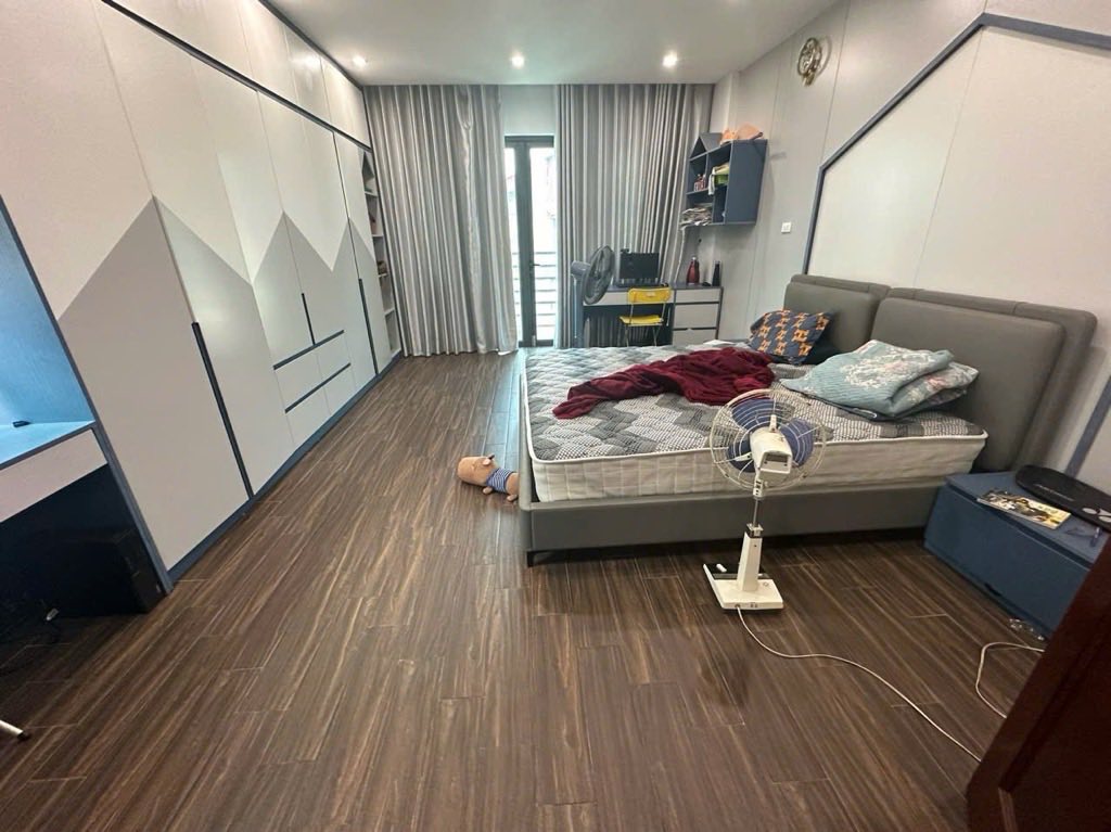 BÁN NHÀ LÔ GÓC – THỊNH LIỆT, HOÀNG MAI – Ô TÔ ĐỖ CỬA – 5 TẦNG ĐẸP, Ở NGAY