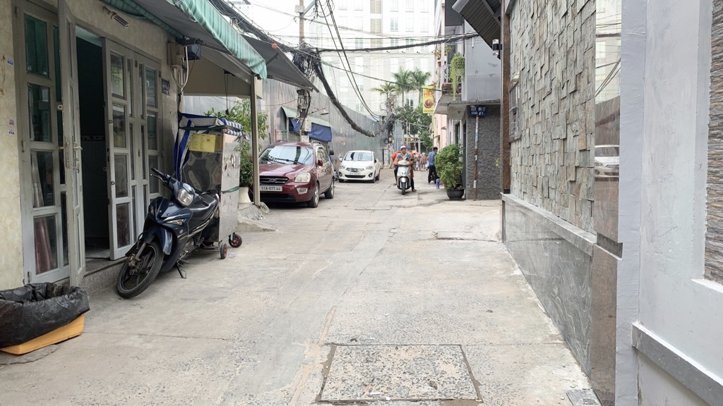 Nhà Hẻm rộng 6m Lý Chính Thắng, Ngay trung tâm Q3-46m2 -Giá 8,9 tỷ