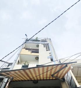 Nhà Hẻm rộng 6m Lý Chính Thắng, Ngay trung tâm Q3-46m2 -Giá 8,9 tỷ