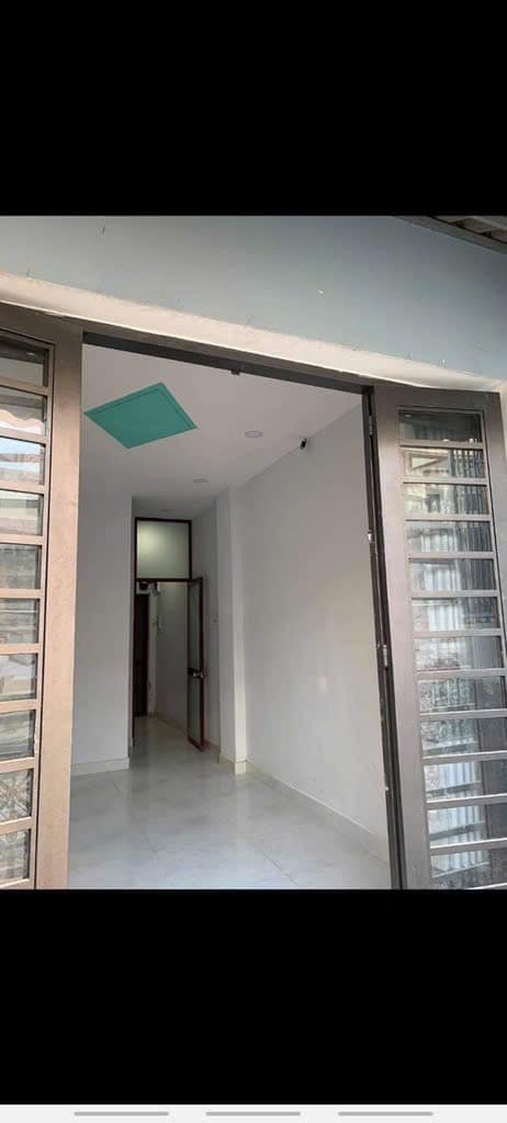 CHDV CÁCH HXH 10M - NGAY MẶT ĐƯỜNG HOÀNG HOA THÁM - THÔNG RA NƠ TRANG LONG - 17 TRIỆU/THÁNG - 4 TẦNG - CHỈ 5.5 TỶ