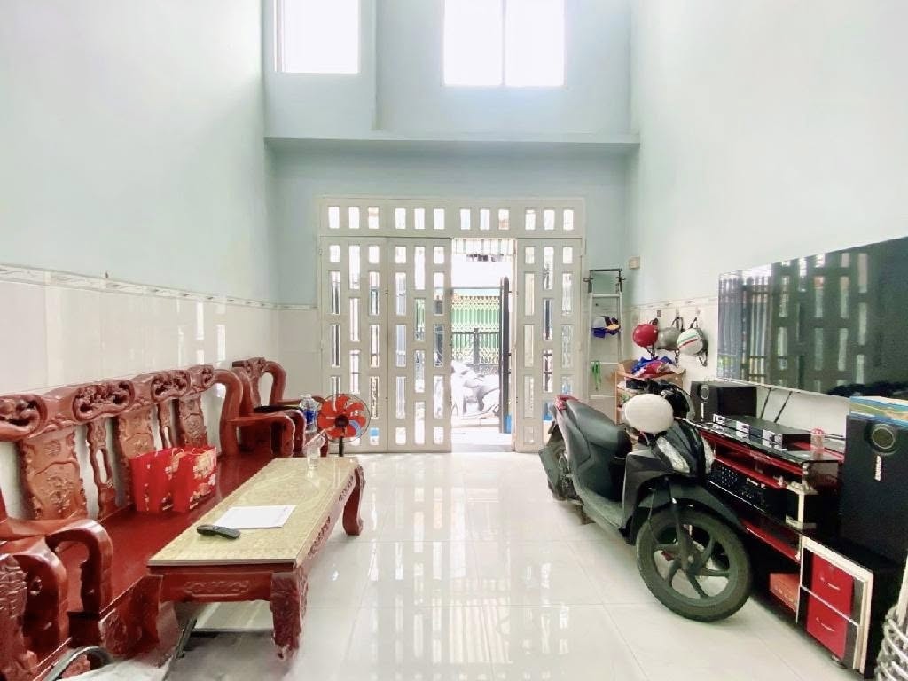 CHỈ 5.5TỶ CÓ NGAY NHÀ SIÊU ĐẸP 4 TẦNG - HẺM OTO- HƯƠNG LỘ 2- BÌNH TÂN-4M*13M. -