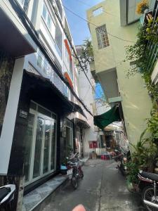 NGỘP BANK - SIÊU PHẨM 5 TẦNG - TRUNG TÂM Q.10 - HXH LÝ THÁI TỔ - VỪA Ở VỪA KINH DOANH - CHỈ 7.2 TỶ
