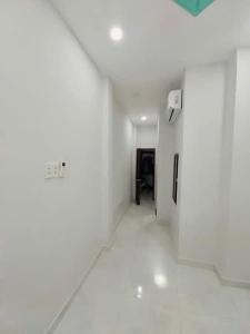 CHDV CÁCH HXH 10M - NGAY MẶT ĐƯỜNG HOÀNG HOA THÁM - THÔNG RA NƠ TRANG LONG - 17 TRIỆU/THÁNG - 4 TẦNG - CHỈ 5.5 TỶ