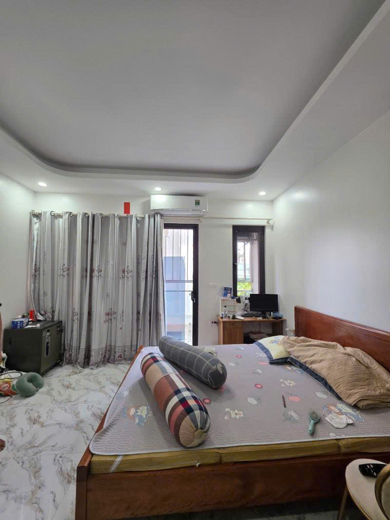NHÀ PHỐ CỔ LINH VIP- DÂN XÂY MỚI TINH – NGÕ OTO CON – THANG MÁY FULL NỘI THẤT
