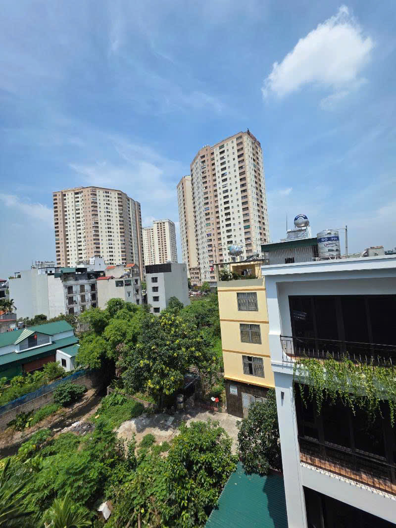 NHÀ PHỐ CỔ LINH VIP- DÂN XÂY MỚI TINH – NGÕ OTO CON – THANG MÁY FULL NỘI THẤT