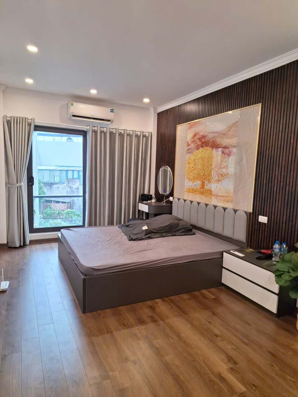SIÊU PHẨM THẠCH BÀN 6 TẦNG THANG MÁY 40M2 – OTO THÔNG – FULL NỘI THẤT HIỆN ĐẠI – HƠN 8 TỶ