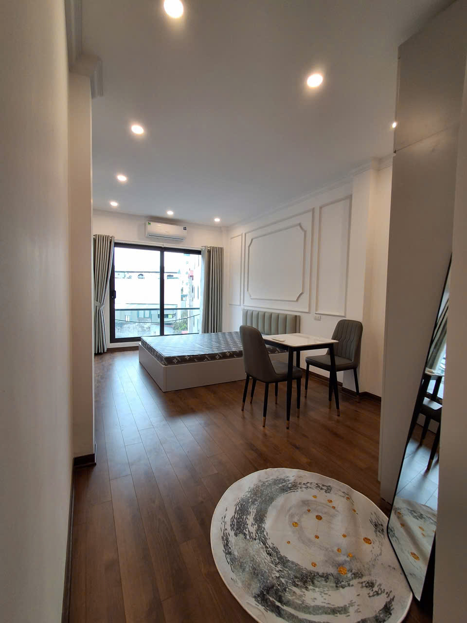 SIÊU PHẨM THẠCH BÀN 6 TẦNG THANG MÁY 40M2 – OTO THÔNG – FULL NỘI THẤT HIỆN ĐẠI – HƠN 8 TỶ