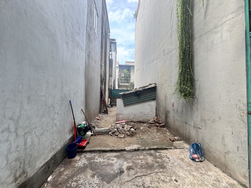 Chính chủ gửi bán mảnh đất thông số đẹp tại Ngọc Thuỵ, oto đỗ cổng