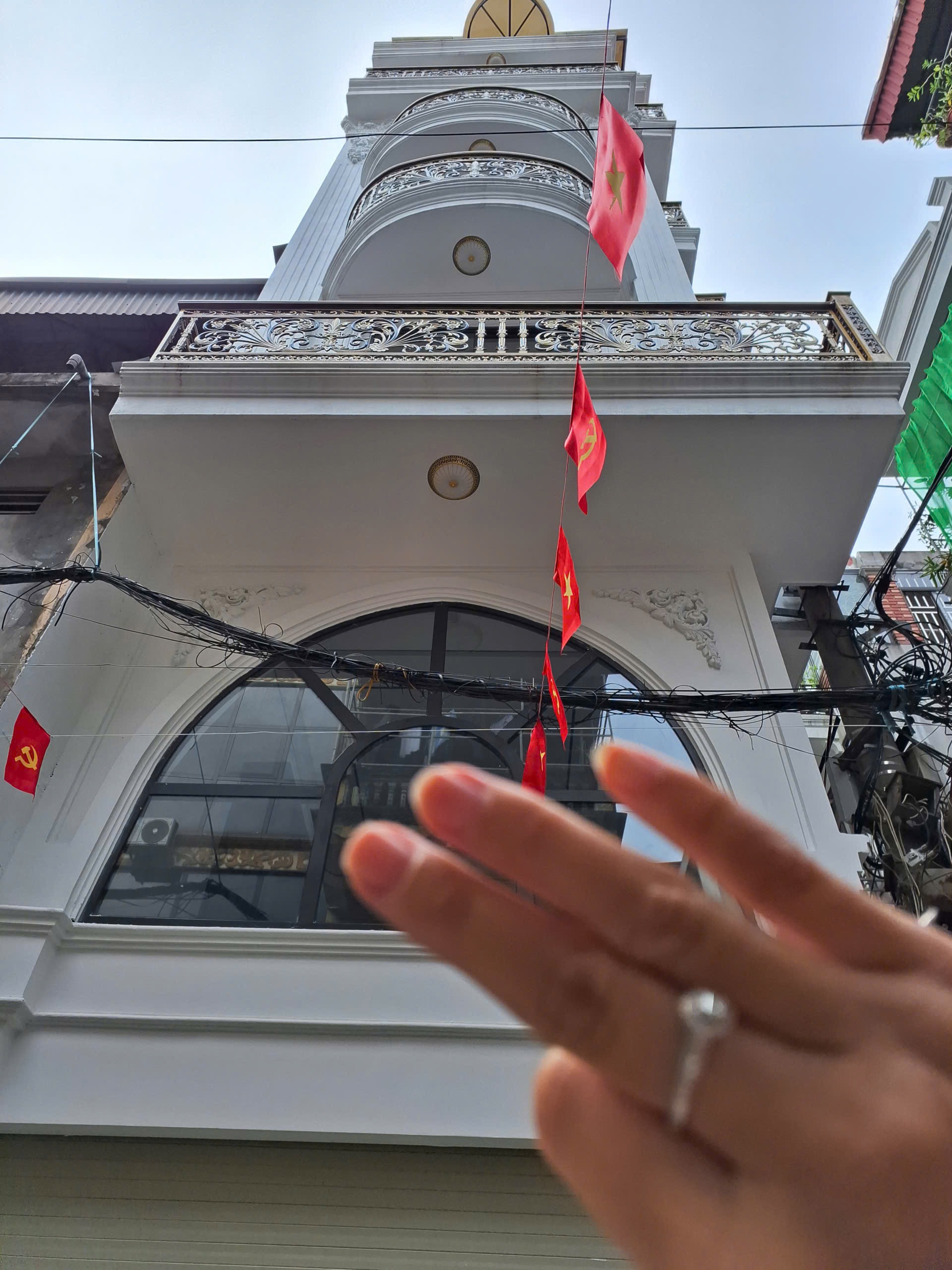 Hoa hậu Sài Đồng Long Biên - 60m2 7 tầng thang máy 1x tỷ (x nhỏ) - LÔ GÓC - FULL NỘI THẤT HIỆN ĐẠI - OTO NGỦ TRONG NHÀ