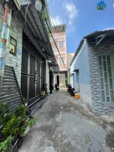Nhà - Rộng - Dài - Đang Có Dòng Tiền Thu Nhập - Nhỉnh 7tỷ