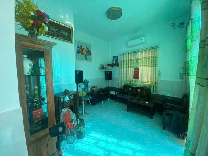 Nhà mặt tiền đường Gò Cát