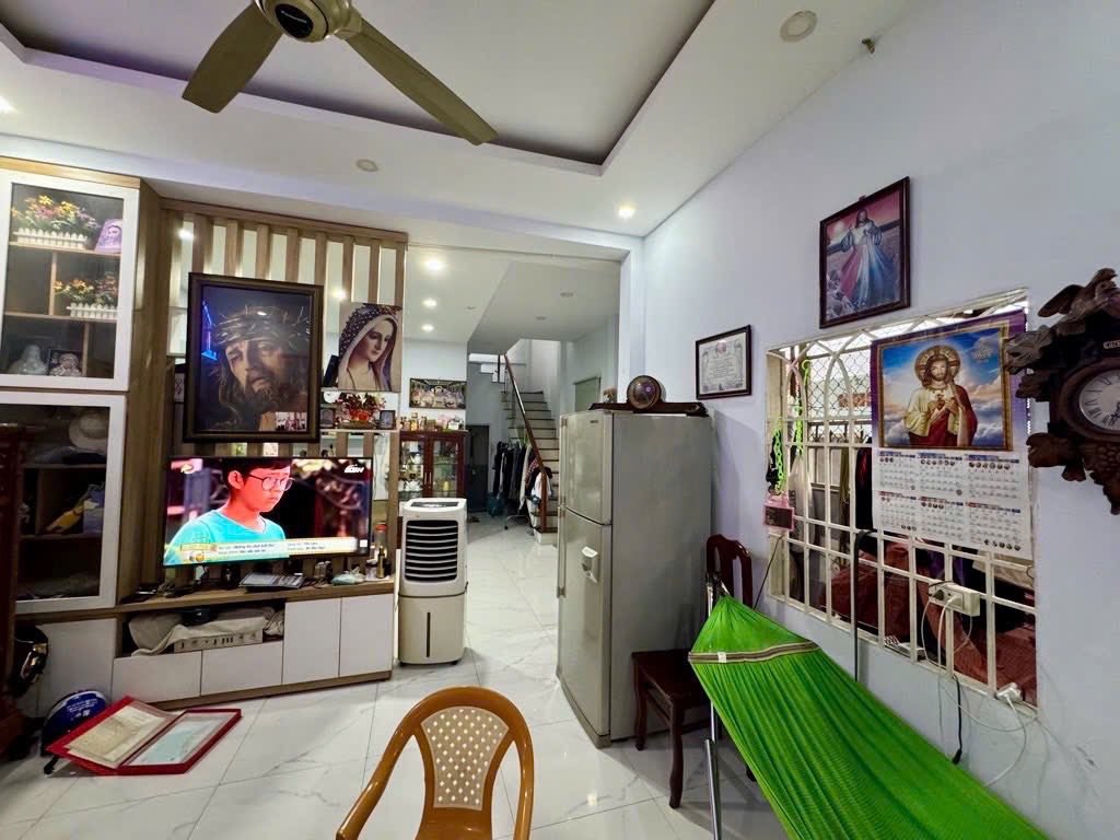 Bán Nhà 2 Tầng - Căn Góc 2MT - Giá 5.4 Tỷ