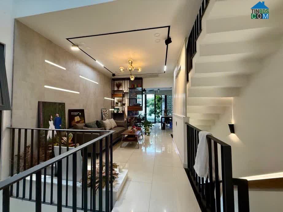 Bán Căn 4 Tầng Hiện Đại - Sân Đỗ Oto - TT Thủ Đức