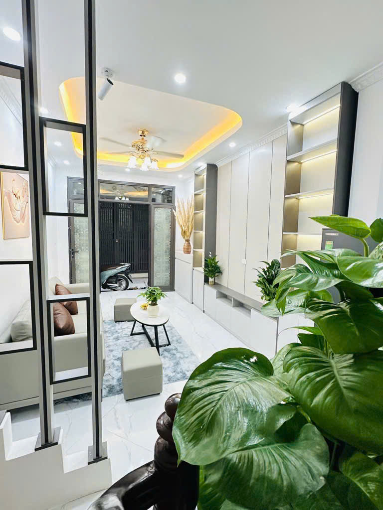 BÁN NHÀ PHỐ MINH KHAI SỔ ĐỎ CHÍNH CHỦ GIÁ 6.2 TỈ