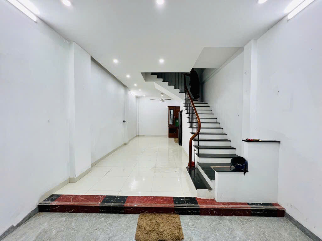 Bán nhà Ngô Thì Nhậm, 4 tầng, Sổ đỏ cất két, giá loanh quanh 8 tỷ