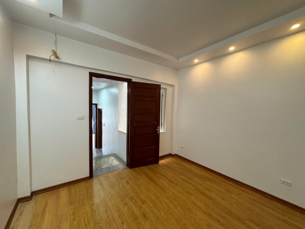 Bán nhà dân xây mới,đầy đủ công năng và tiện ích sử dụng,đón cầu Trần Hưng Đạo.