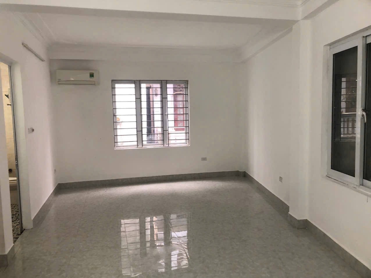 Bán nhà về ở luôn,full tiện ích và công năng sử dụng,vị trí giao thông thuận tiện…