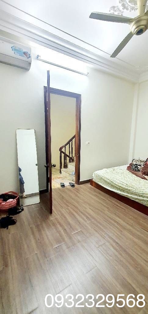 Bán nhà mặt đường Bát Khối thông sang Tư Đình-Dt 50m-4 tầng-Mt 5m-Gara Ôtô.