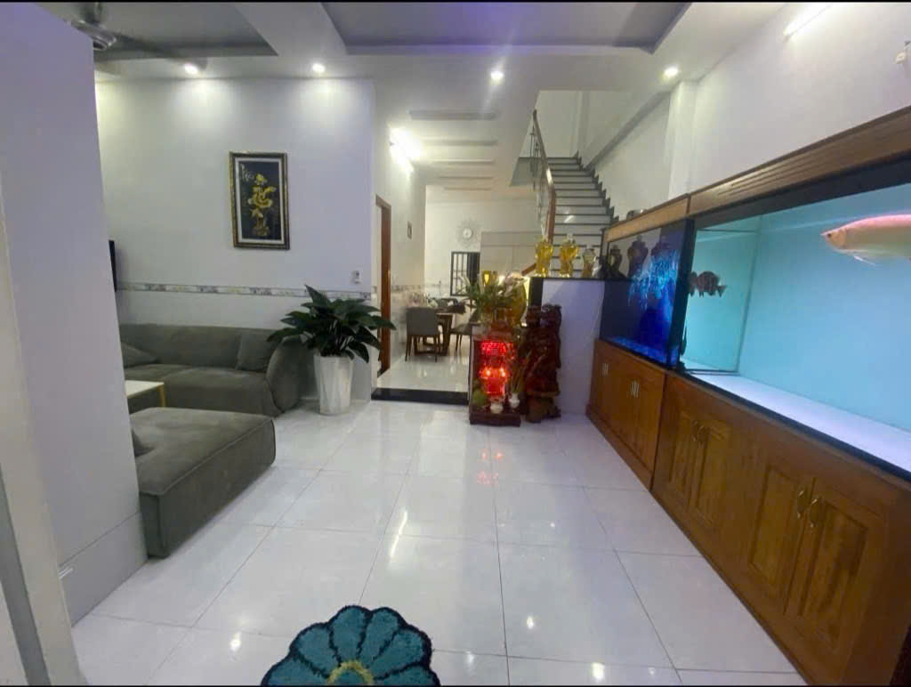 Bán nhà trung tâm Dĩ An
