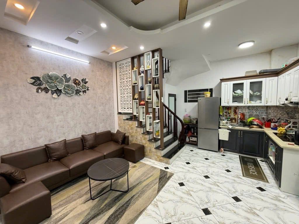 Bán nhà đẹp Vĩnh Hưng, khu nhà đẹp tiện ích tiện nghi