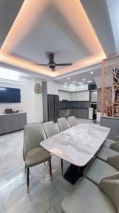 BÁN NHÀ ĐẸP - Ở LUÔN - TẶNG FULL NỘI THẤT - TRUNG TÂM CẦU GIẤY