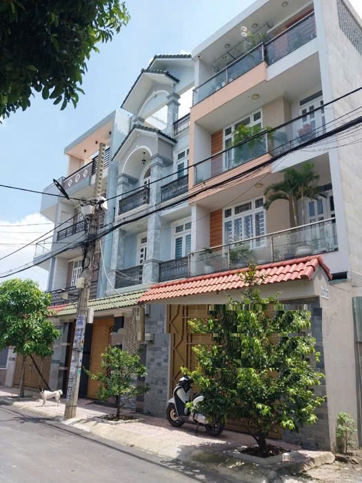 NHÀ 2 MẶT TIỀN, 4 TẦNG LẦU,  DIỆN TÍCH 99M2, NGANG 5.5M,DÀI 18M, GIÁ TỐT CHỈ 8 TỶ.