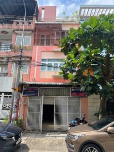 GIẢM NGAY 1 TỶ BÁN GẤP CĂN NHÀ XẺM XE HƠI , SÁT MẶT TIỀN ĐƯỜNG LÊ THỊ RIÊNG, DT 90M2, NGANG 5M, DÀI 18, 4 TẦNG BTCT , GIÁ CHỈ 7.8 TỶ